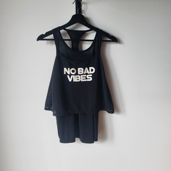 Sports top - Picture 3 of 5